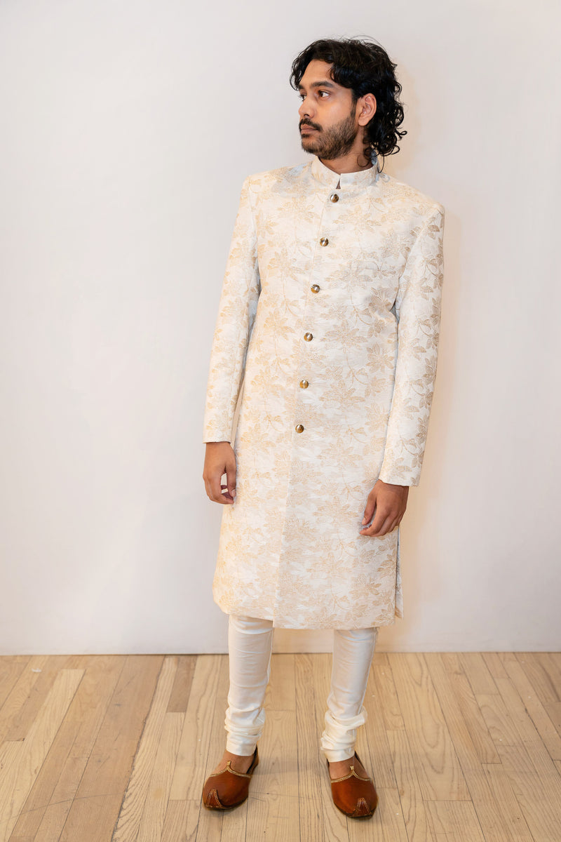 AKSHAY Black and Gold Sherwani